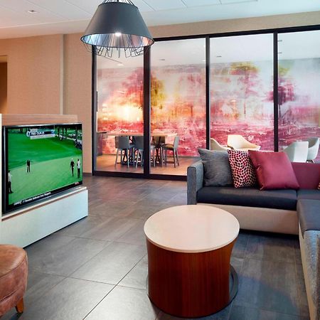 Courtyard By Marriott Lagrange Hotel Kültér fotó